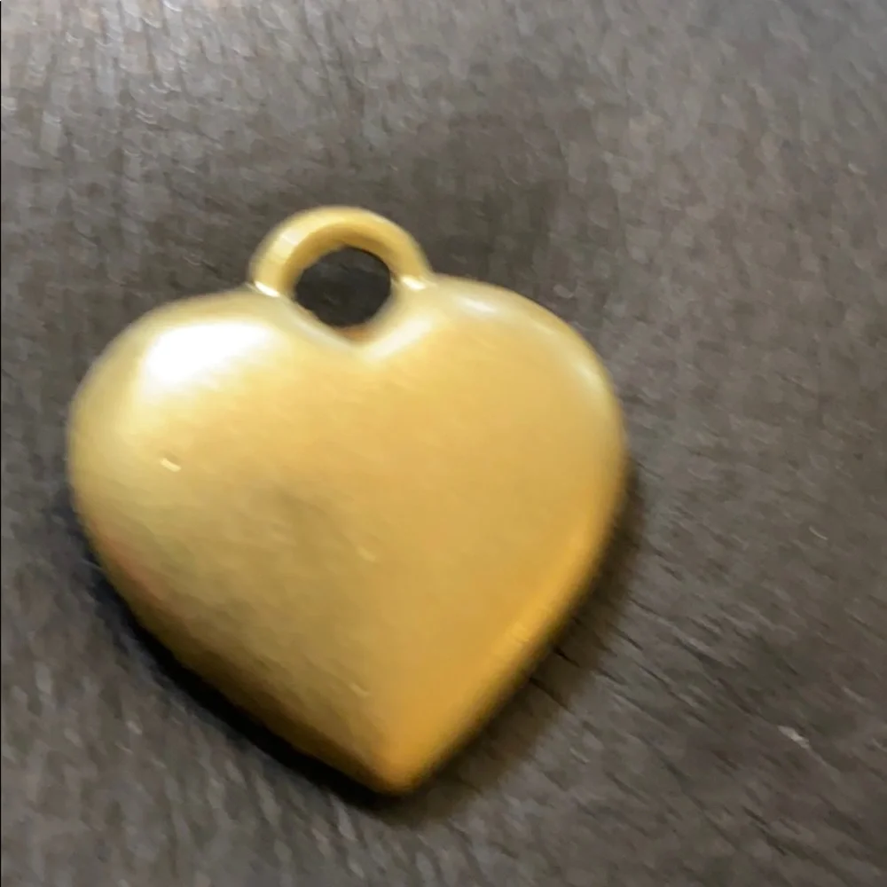 COPY - Heart shaped pendant with crystals￼ With no chain￼ - Picture 3 of 3